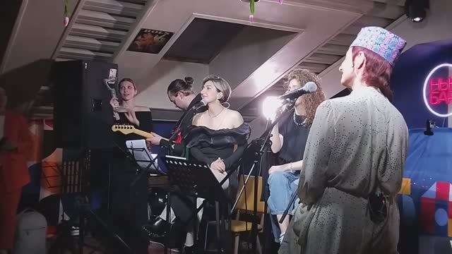 Музыкальное шоу "Наташ, что по музыке?!" в "НьюБаре"