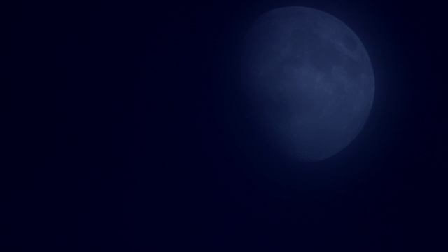 Луна . стих в прозе.