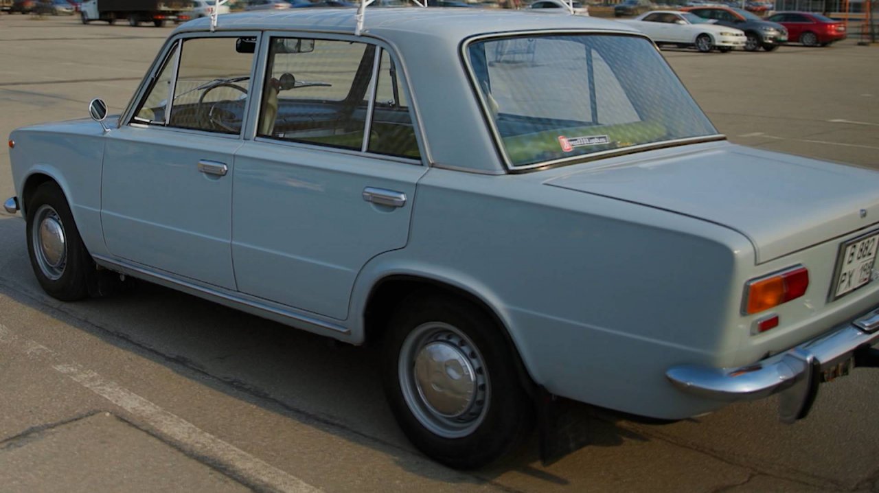 Тебе водить. Опасный весенний гололёд, новые дорожные знаки, легендарная «Копейка»