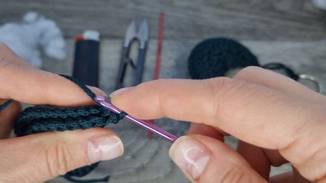 Как связать брелок-подвеску Полумесяц или Луну крючком легко и быстро - мастер-класс