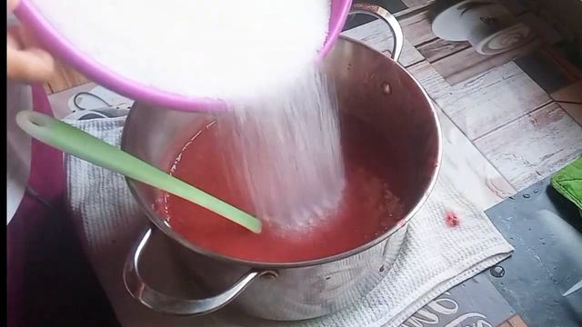 Джем из крыжовника. Время приготовления 35-40 минут