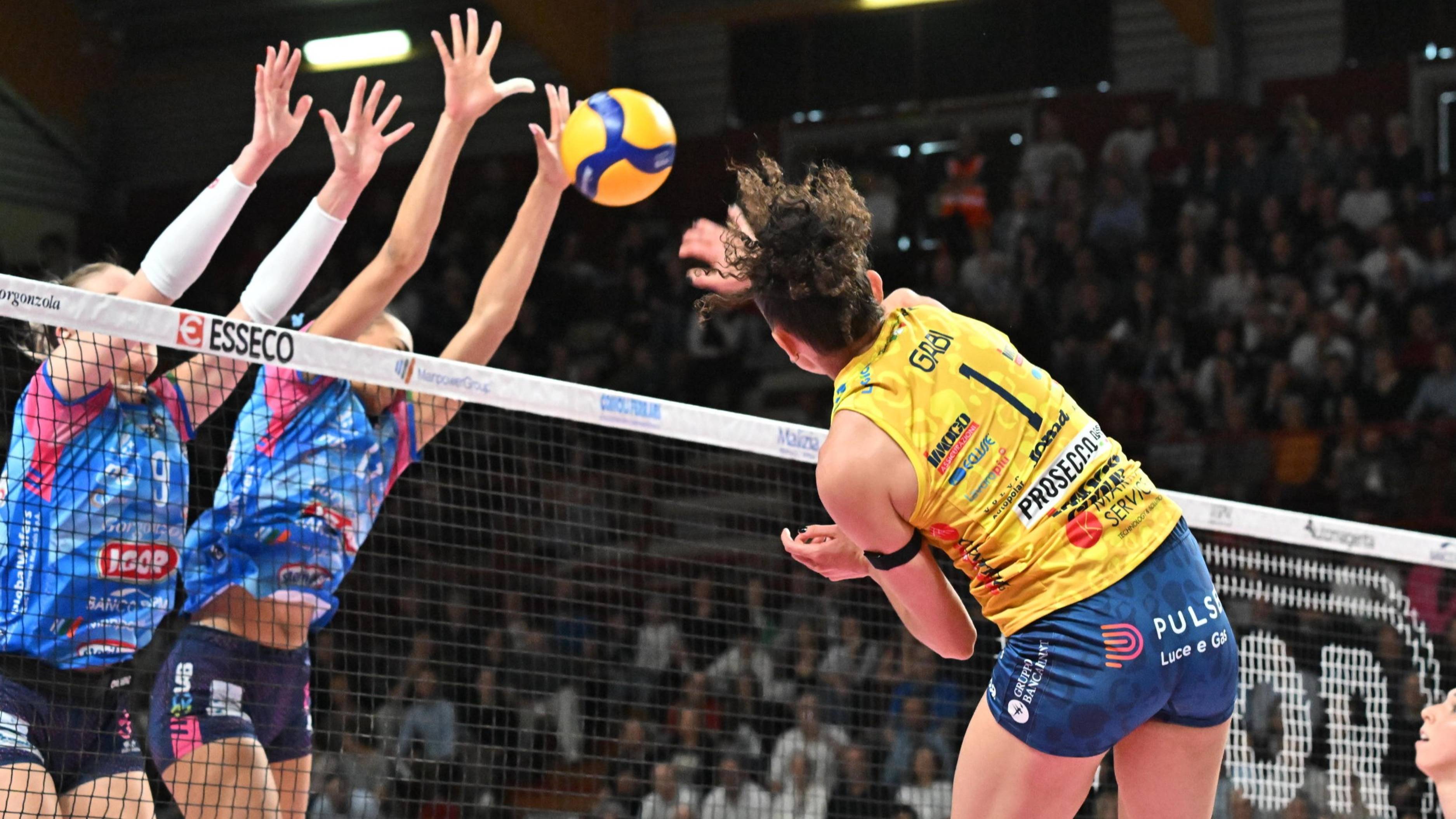 Игор Горгонзола (Новара) — Просекко док Имоко (Конельяно). 1/2 финала