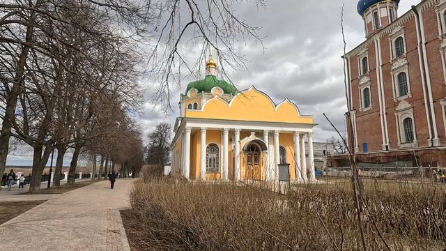 Кремлёвский сквер (Соборный парк) | Рязань весной 2025