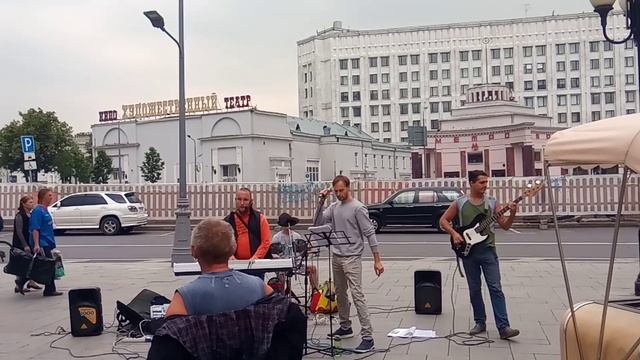 64_Мск_Арбат_КиШ_Прыгну_со_скалы