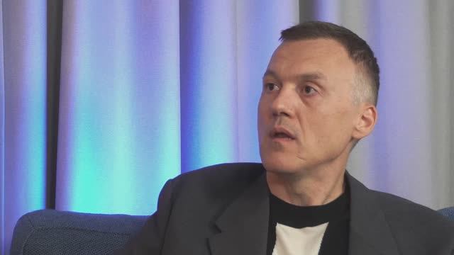 Как найти предназначение и создавать хиты для детей? Интервью с Артуром Днепровским