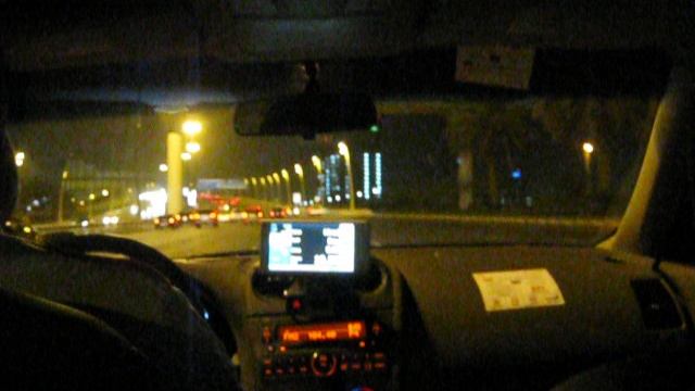 Вечером возвращаемся с фонтанов.Опять на такси.Дубай.