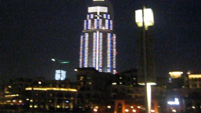 Бурдж Халифа в огнях и я гуляю!