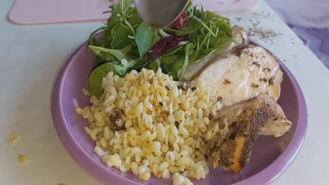 Запечёная куриная грудка и булгур. Пальчики оближешь! #asmr #kitchen