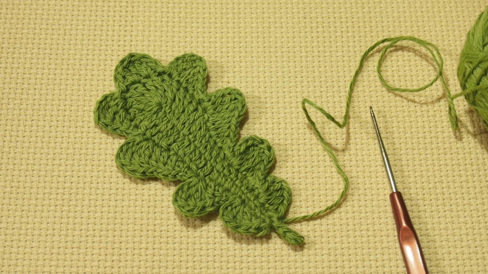 Как связать листик крючком Вязание по схеме дубового листочка.Листок крючком. Уроки вязания Урок 87