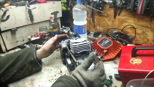 Даже в рабочей китайской бензопиле есть что по ремонтировать!)