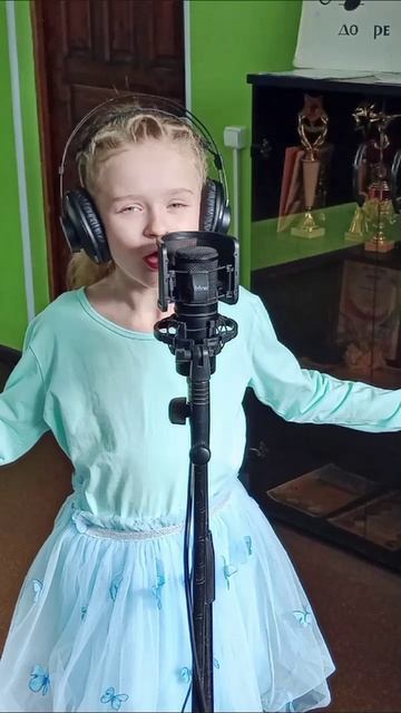 Катюша поет про Катюшу...