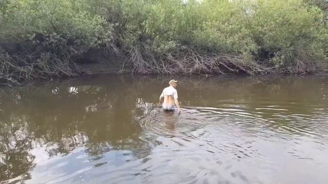 Ловим голавля на перетяг _ О БОЖЕ, КАКОЙ КЛЕВ на саранчу.