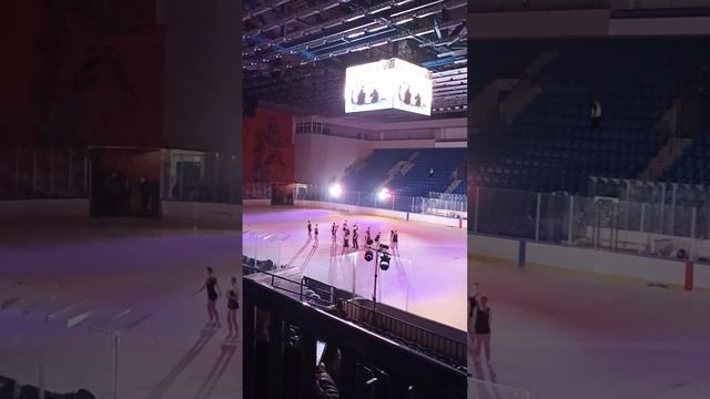 СКАЗКА НА ЛЬДУ