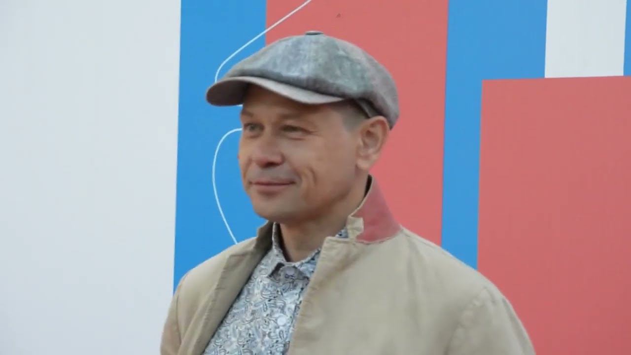 Актеры - Анатолий Мухин и Михаил Тройник на красной дорожке, кинофестиваля 2021 .