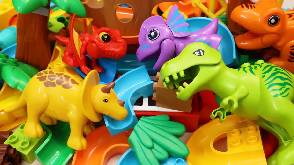 Распаковка игрушек. Увлекательные строительные блоки ASMR Race Динозавры T Rex и лестницы