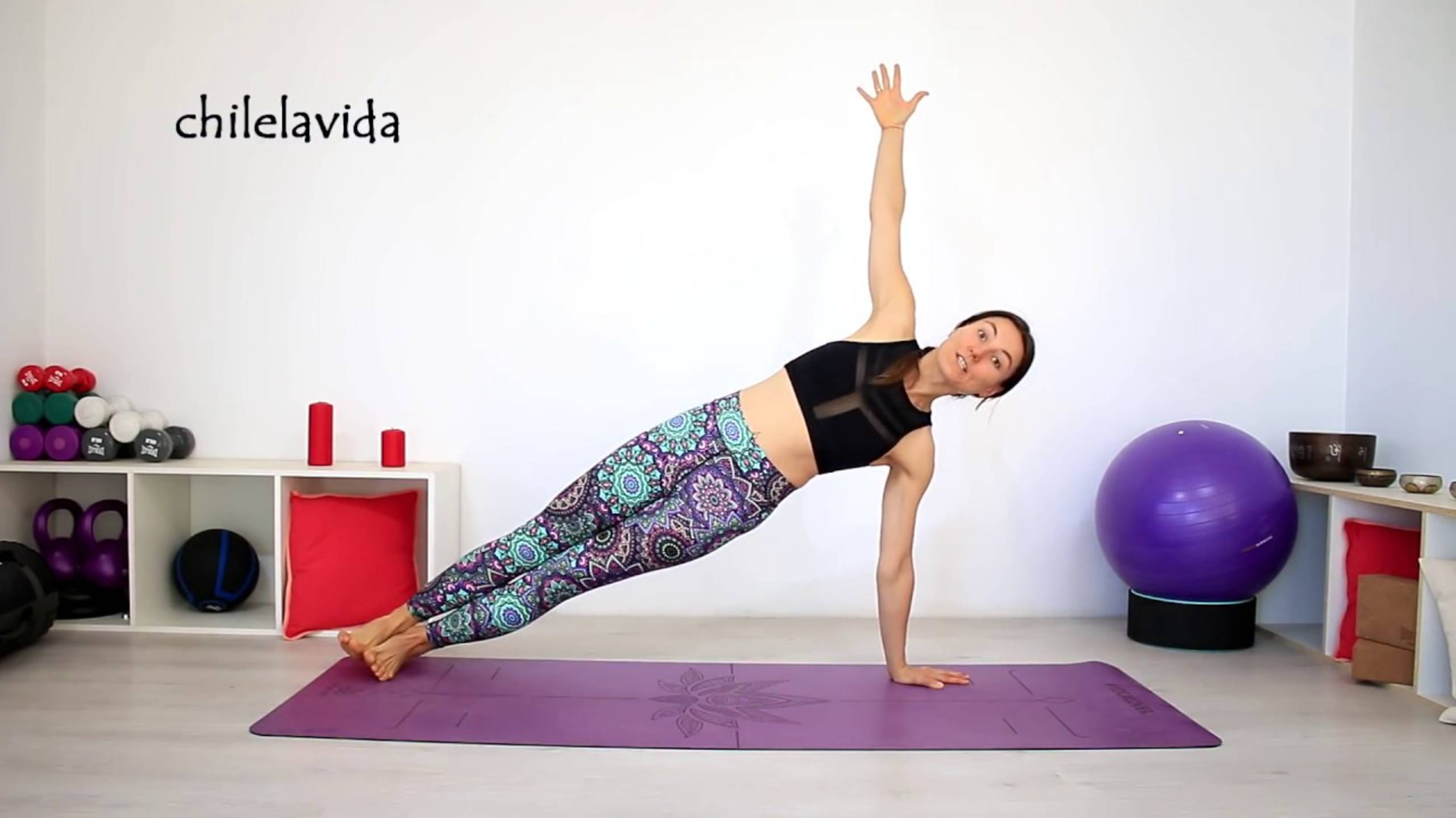 Как укрепить запястья? Как работать в планке / чатуранге. Йога chilelavida Елена Малова