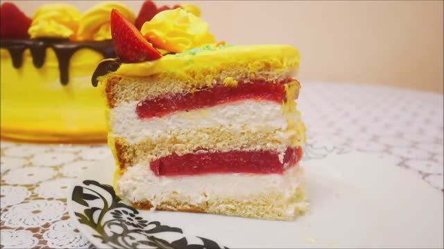 Бисквитный торт КЛУБНИЧКА торт с клубникой Украшение тортов фруктами , безе ,кремом