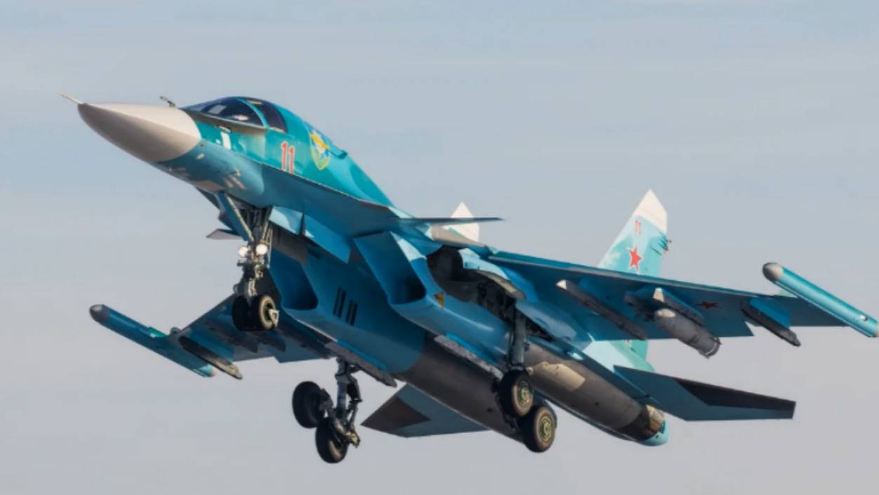 Главный штурмовик России атакует планирующими бомбами ФАБ-1500.