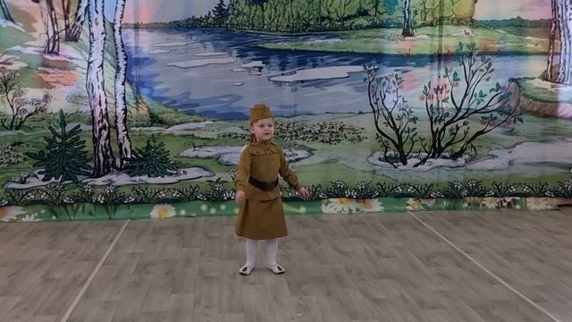 Ксения Павлова.   Песня для папы "Мой папа - военный".