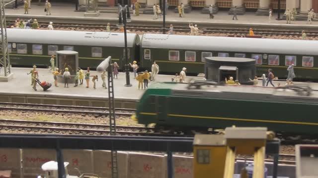 экскурсии в Санкт Петербурге Гранд Макет вокзал, движущиеся поезда, стройка
