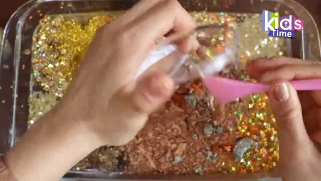 Играем в слайм дома! Миксуем классный слайм - кидстайм