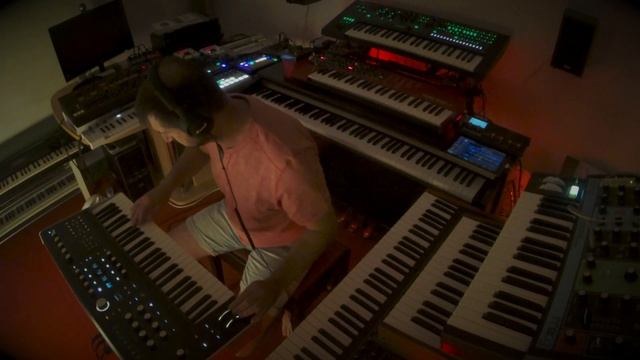 Hydrasynth ⧸ Grandmother ⧸ Prophet 08 ⧸ System 8 ＂Space Rabbit Electric Blues＂