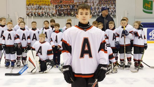 Великой Победе посвятили литературный марафон юные хоккеисты и наставники биробиджанской «Арматы»