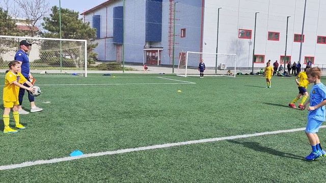 "Футбольный калейдоскоп" 2025 г. ЖФК "Ростов"(2014) - ФК "Гостагай" (2015) 1:5 28.03.2025г.