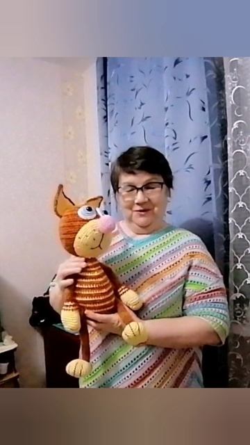 Мой кот Обормот родился. Связала крючком.