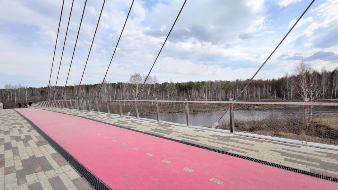 Челябинский парк. Снег в апреле Природа как облако: Постоянно меняется, при этом оставаясь собой.