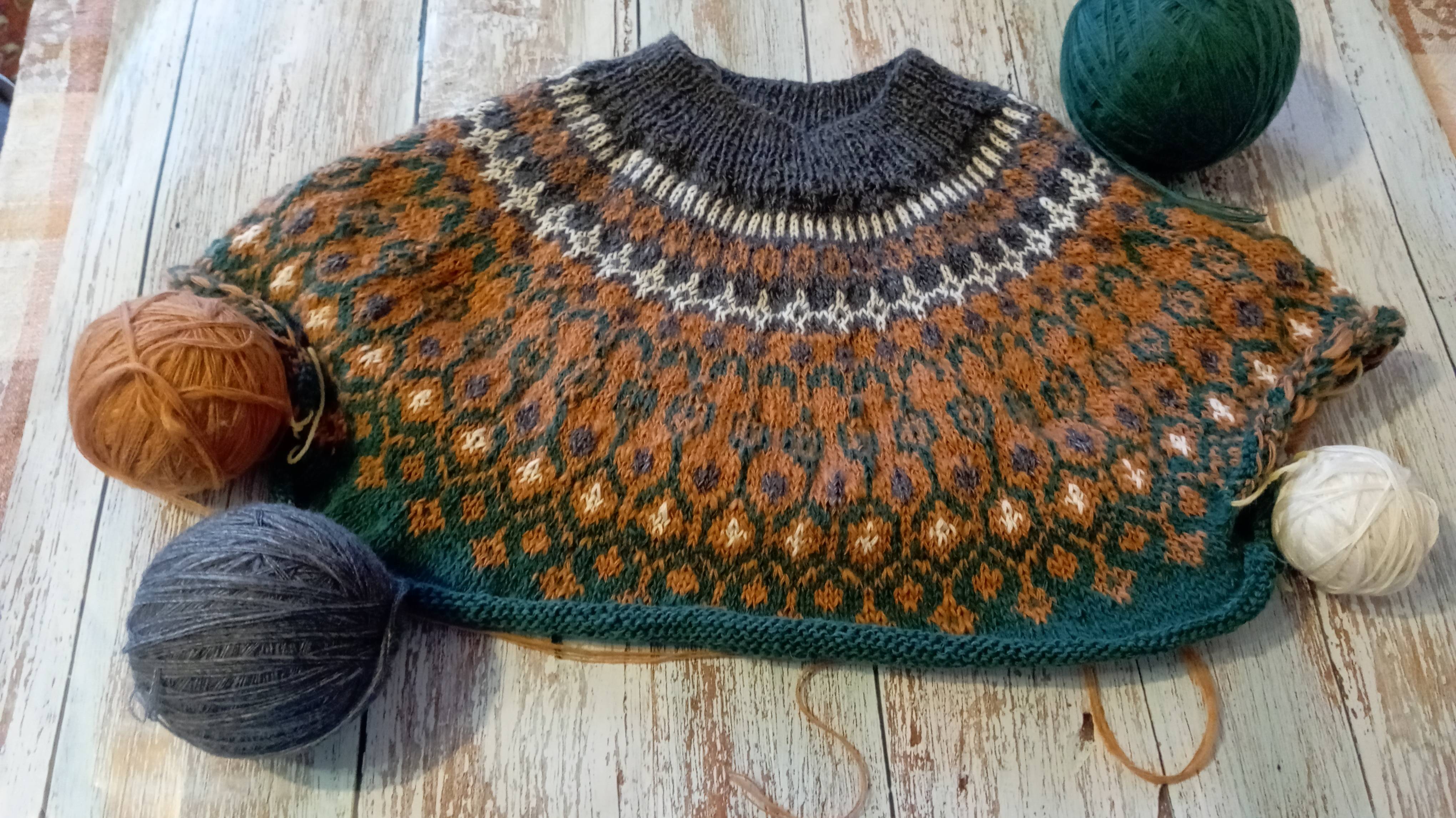 Джемпер "Рождественская ель". Рабочие моменты.