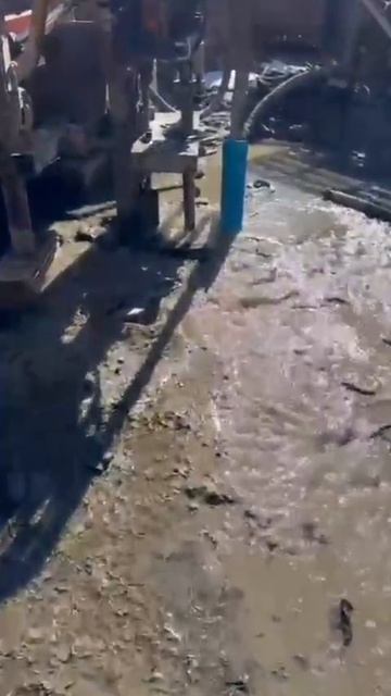 Самоизлив закрыт, такой у буровика быт