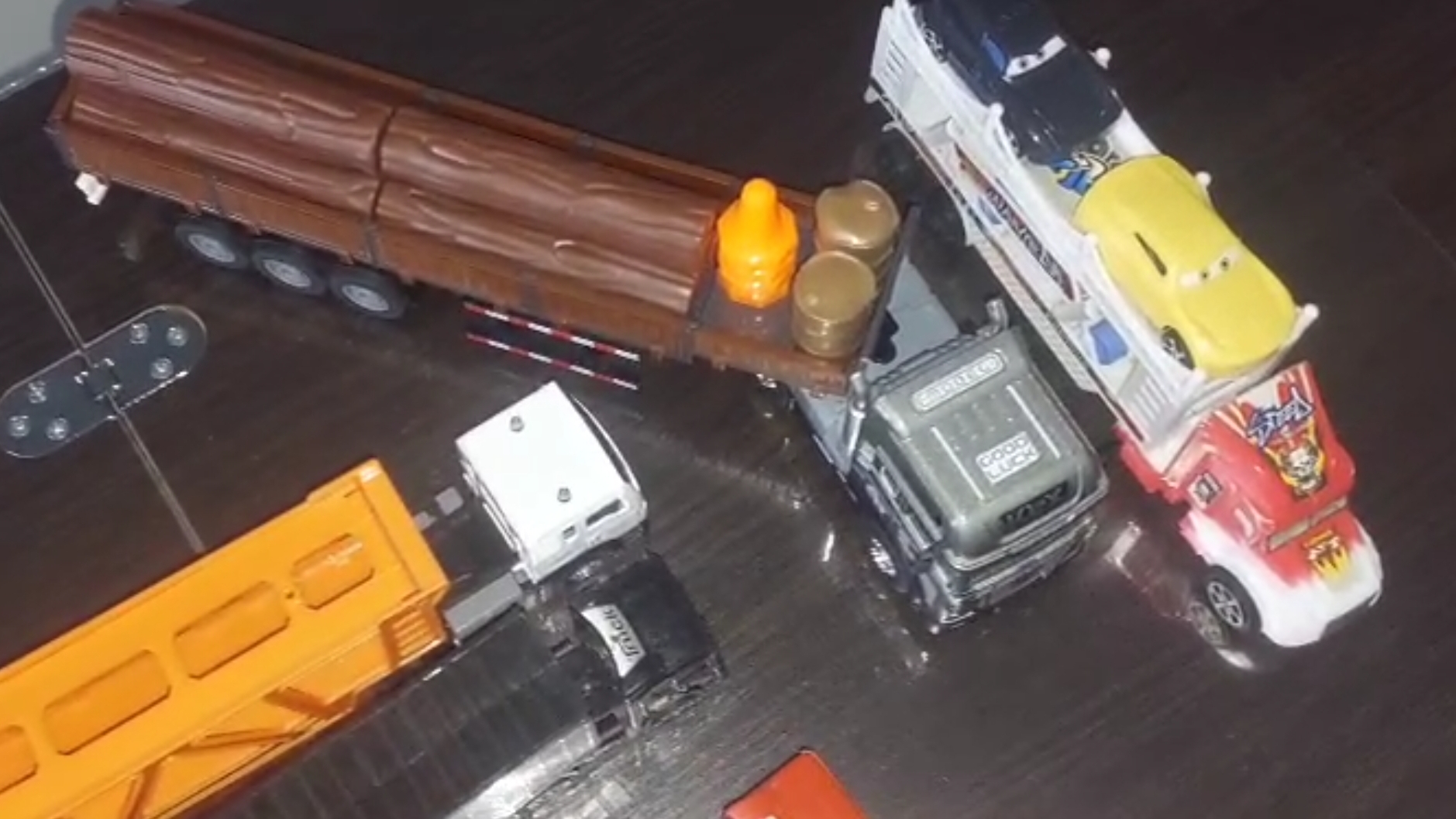 Автовозы, фуры, лесовоз