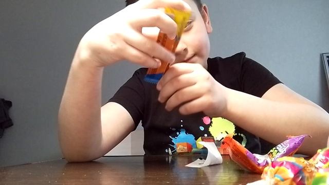 нам подкинули огромный чупа чупс. 
 Медведь Вася очень рад