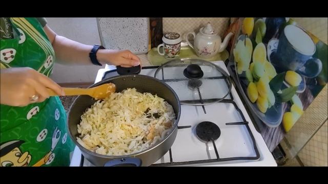 Капуста, тешеная с куриным филе и кабачком. Вкусное не калорийное блюдо