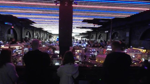 экскурсии в Санкт Петербурге, Гранд Макет, смена времени суток, ночной город, иллюминация, корабль