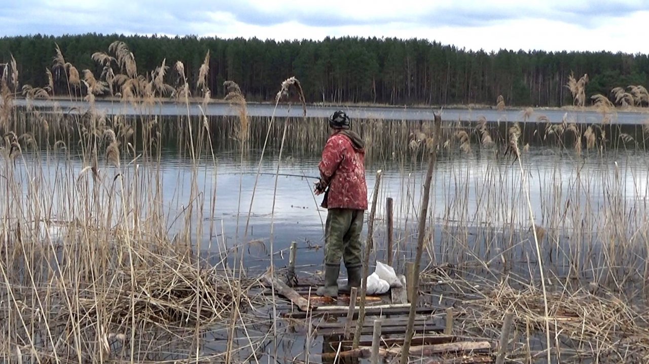 Рыбалка 12 апреля с нового рыболовного настила!  Настил получился отличный!