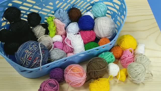 Вяжу из остатков пряжи. Вязаные игрушки. Серия 1