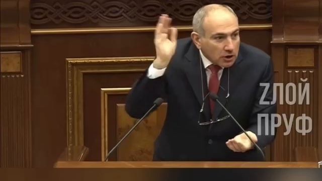 Этого ереванского комика представлять не надо, надеюсь?