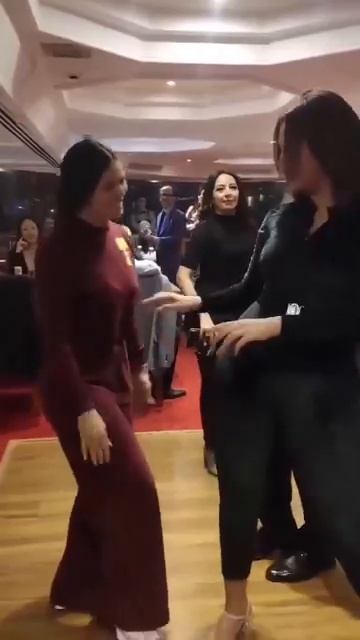 Странные танцы!😂