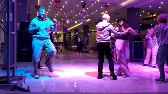 Развлечения в отеле Хургада!Серж зажигает!