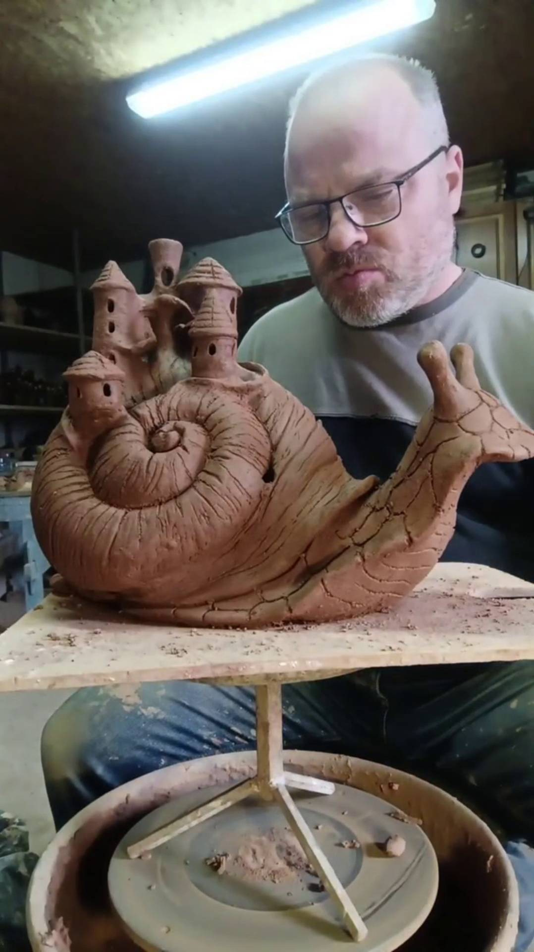 скульптура улитки лепка из  глины мастер класс мастер АРТ_крынка. #сказочнаямастерскаяколесникова #