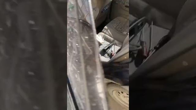 Как открыть заклинившую дверь Чери-Амулет