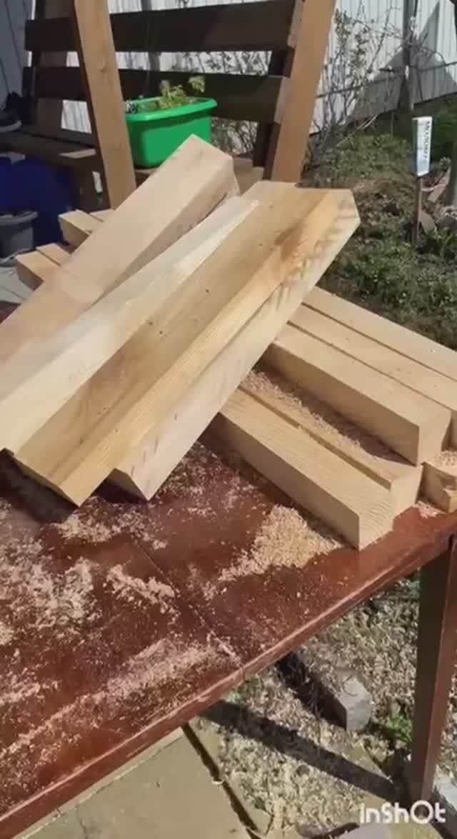 Клетка для бройлеров своими руками на даче. Фильм 1.