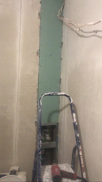 Ремонт санузла во вторичке. Штукатурка стен. Монтаж коробов. Ремонт. Калининград.