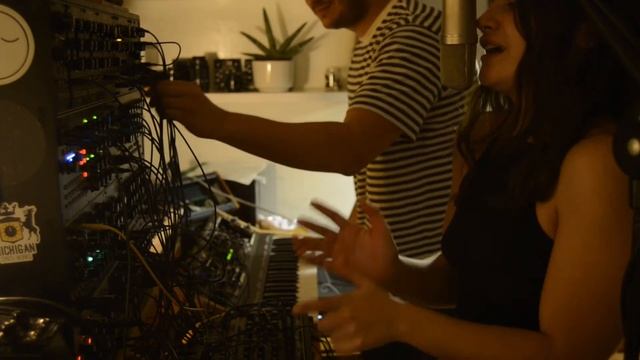 ALIVE - JPBlasco (ft. Mon Loya)