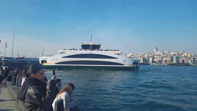 Стамбул. По морю в Муданью и обратно