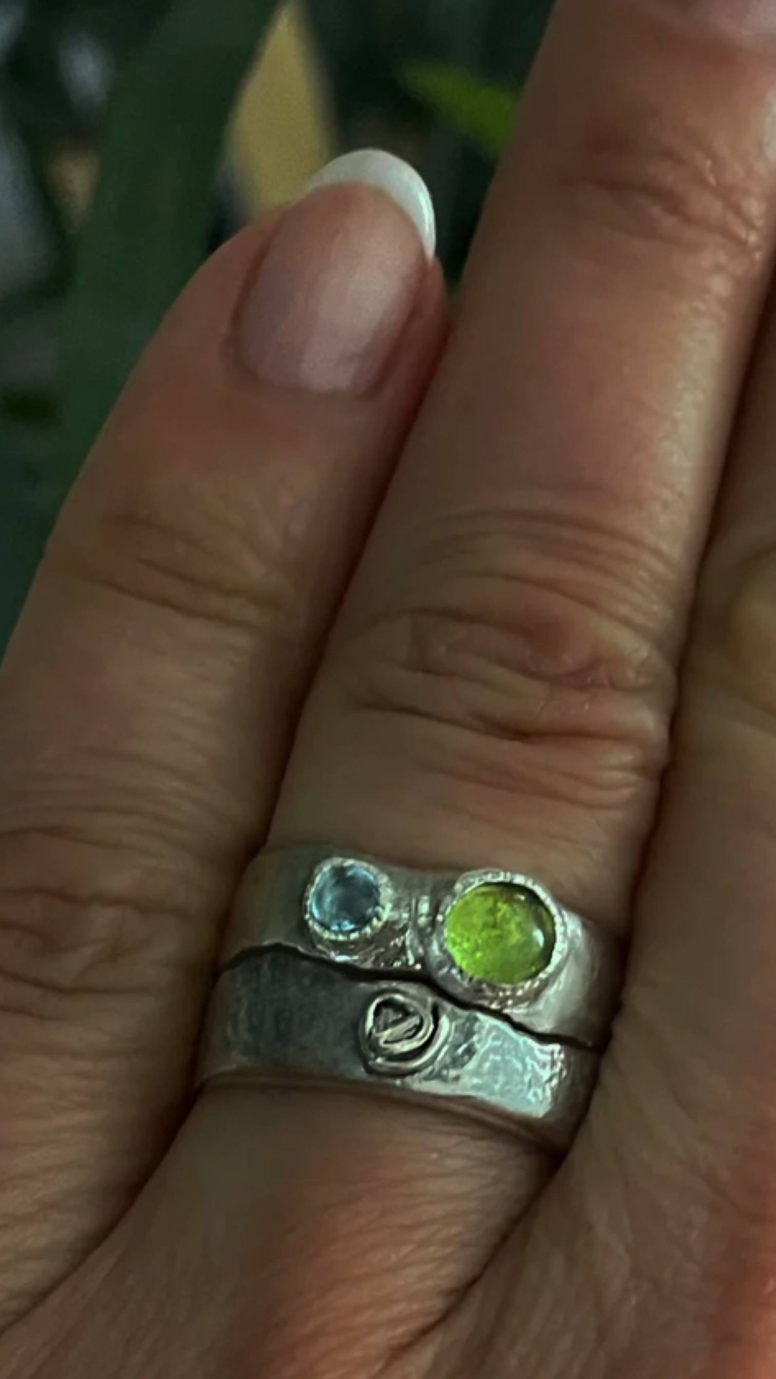 Набор серебряных колечек