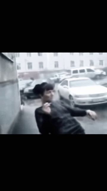 О!.. Ещё одна.. из цикла "Лебединое озеро".. 🤣