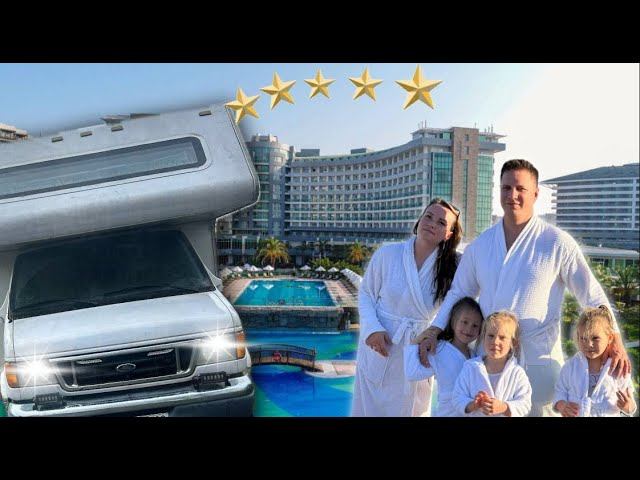 Пять детей и Четверо взрослых в одном Автодоме. Сбежали в Пятизвездочный отель.